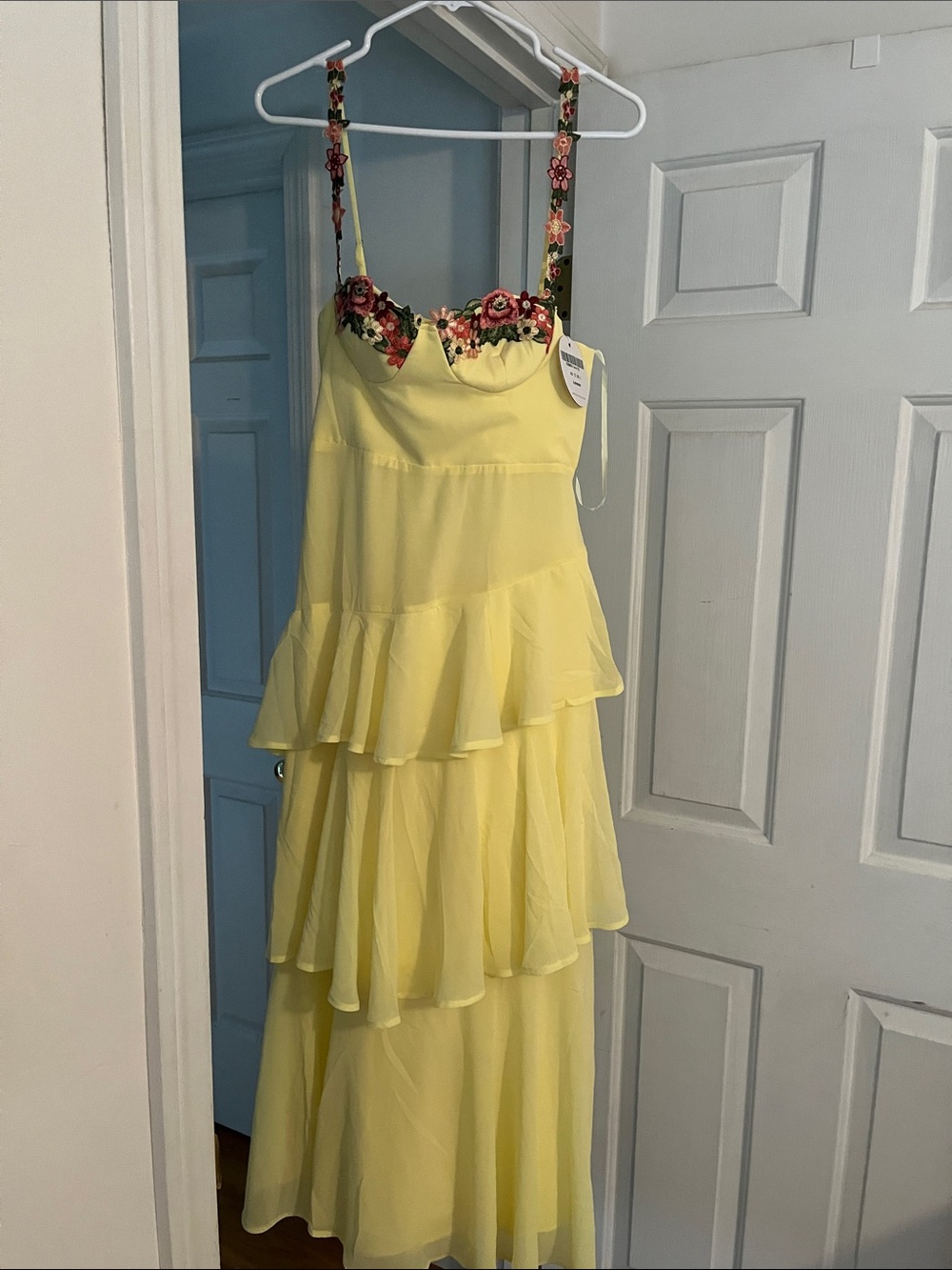 Selfie Leslie   US large    Never worn with tags   $50
